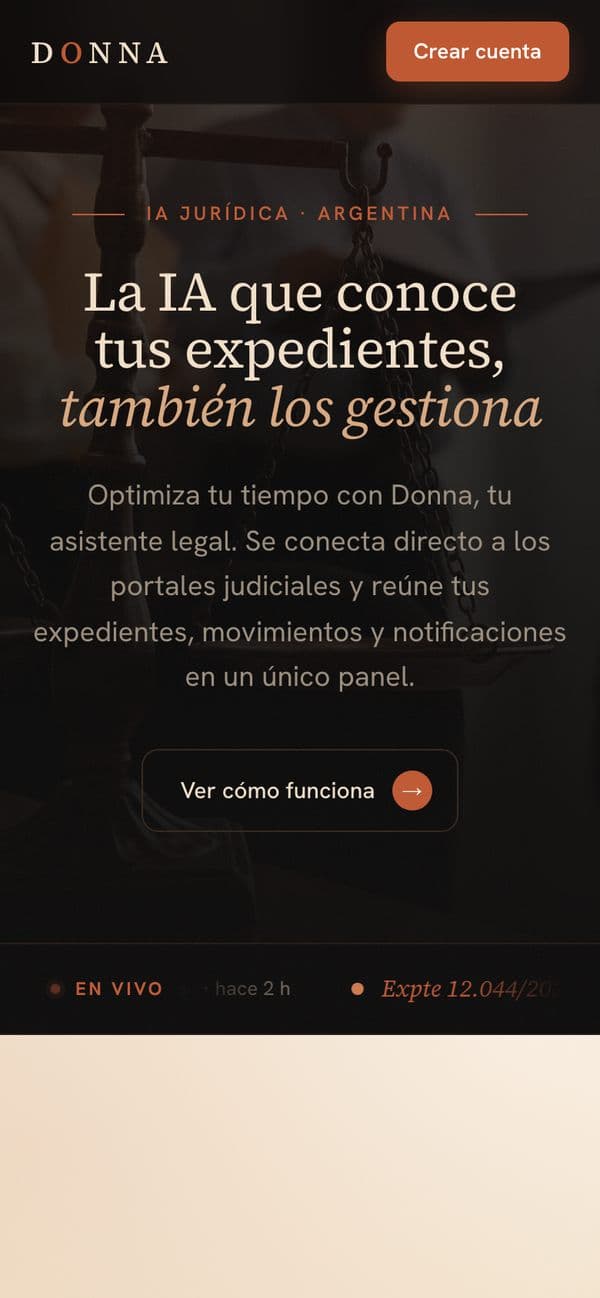 Donna en un celular